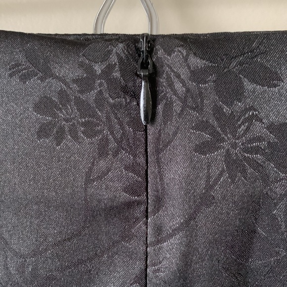 BNWOT Black Satin Skirt with Split & Zip Up Back, size XS - Picture 7 of 10